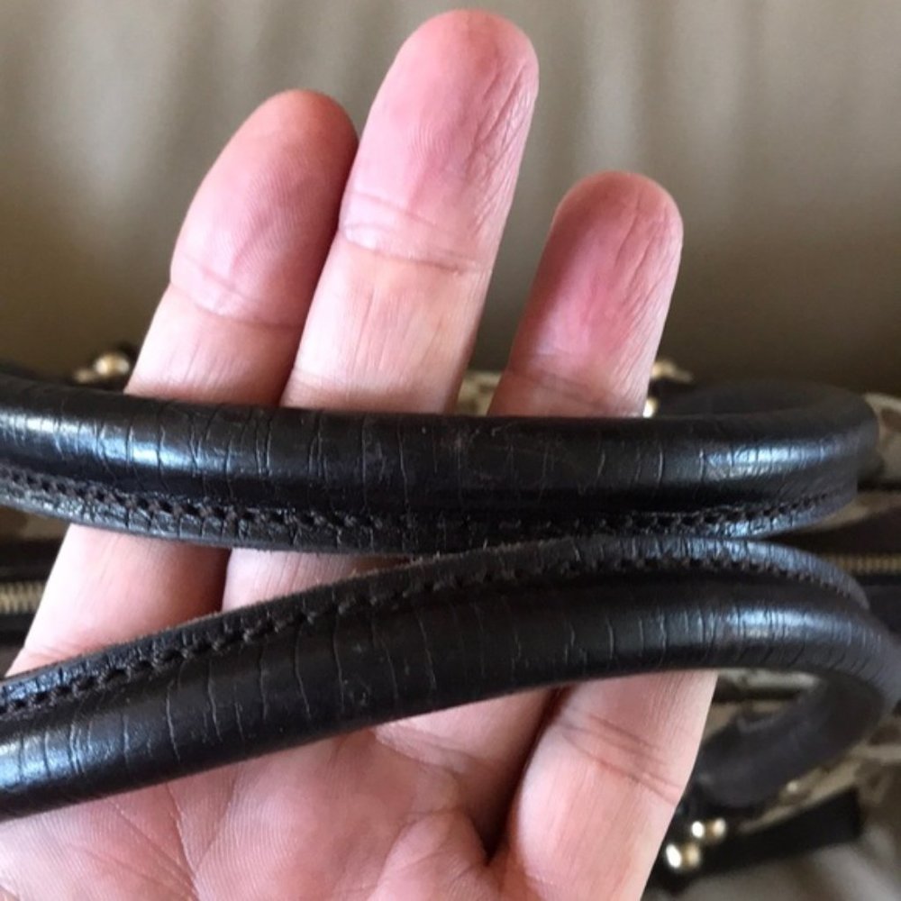 🌺🌺 AUTHENTIC GUCCI BAG - Picture 6 of 9